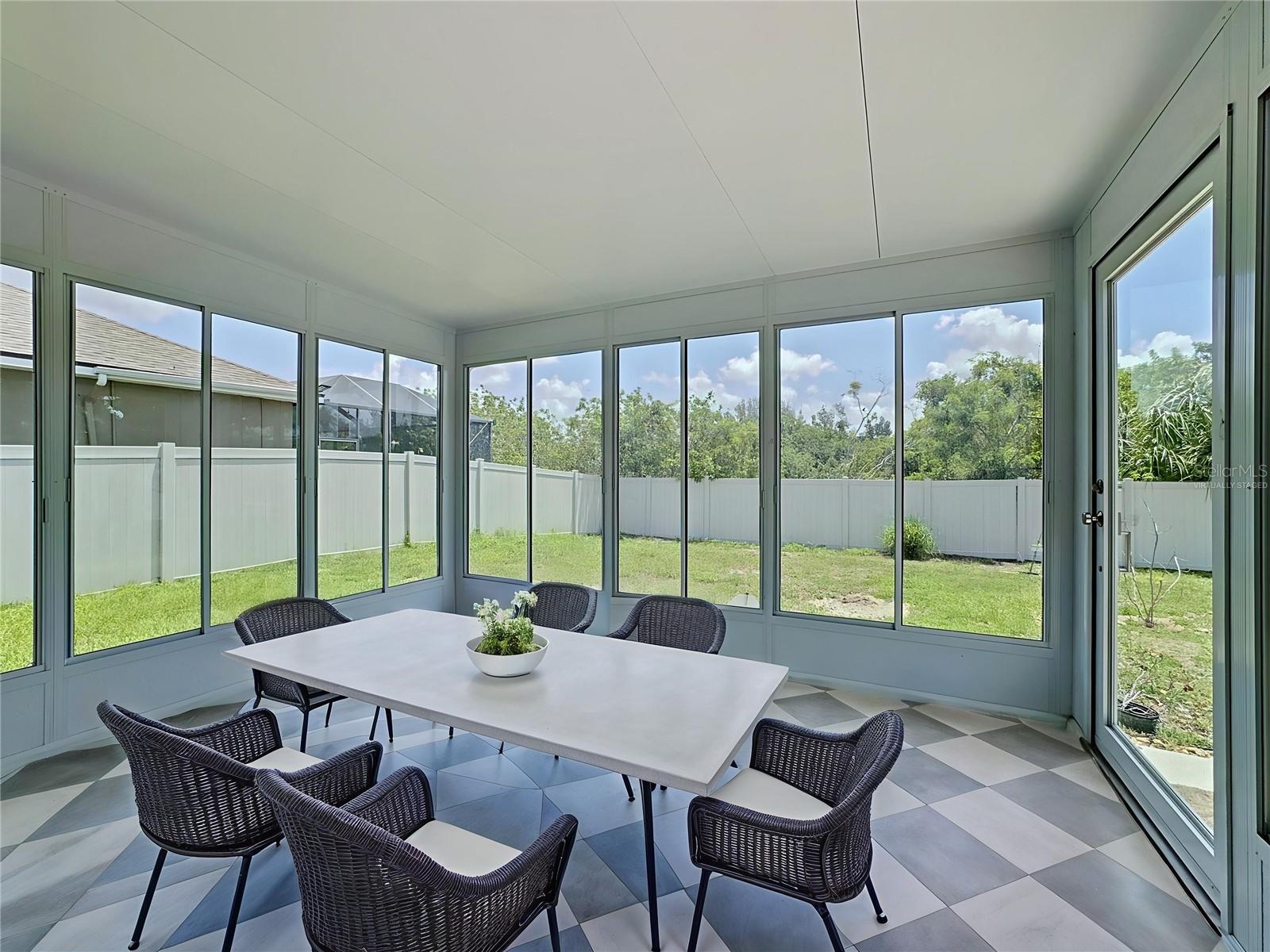 1810 BONITA BLUFF CT — photo 38