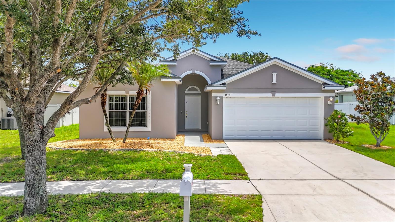 1810 BONITA BLUFF CT — photo 2