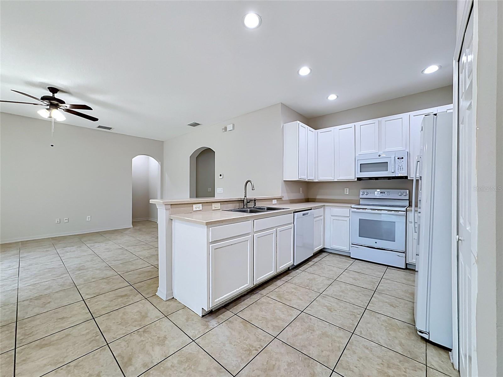1810 BONITA BLUFF CT — photo 18