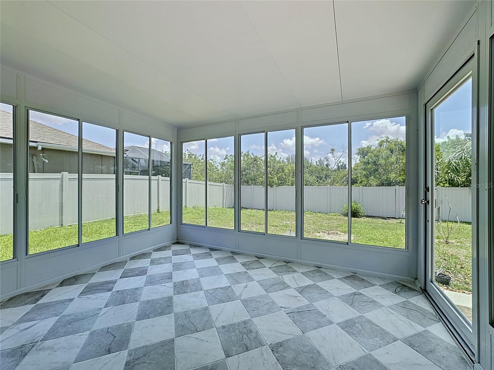 1810 BONITA BLUFF CT — photo 39