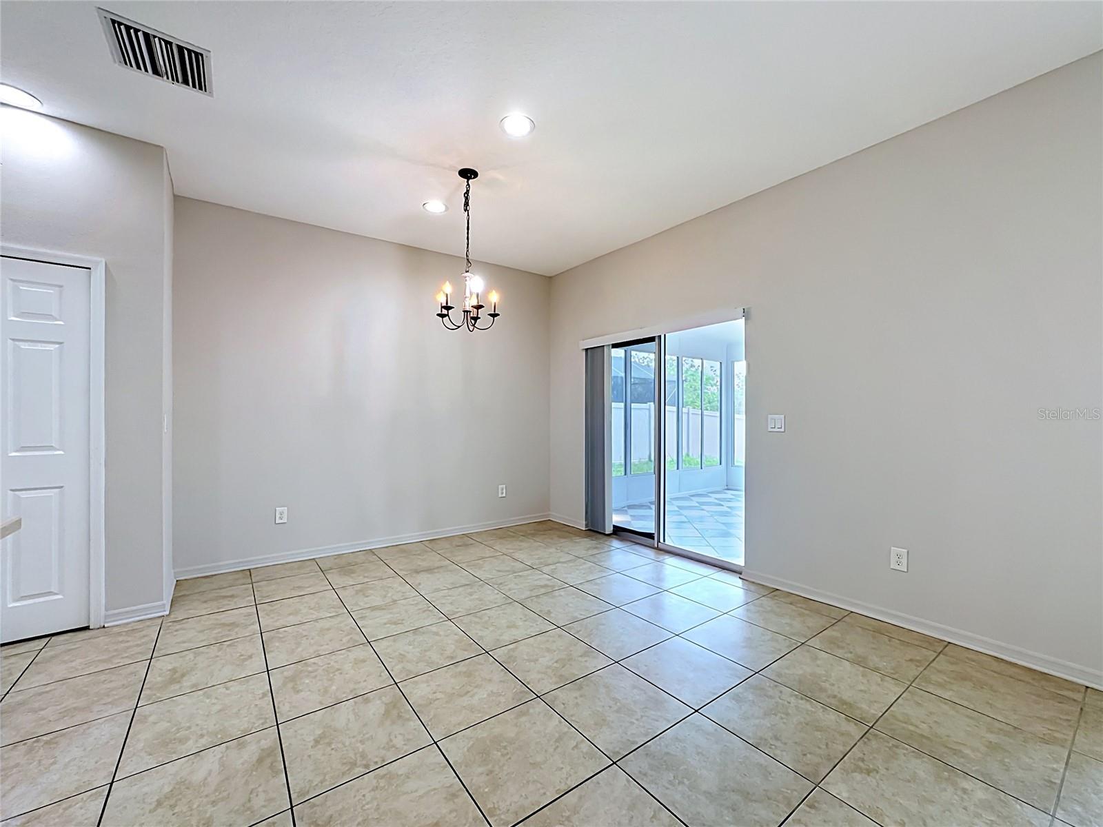 1810 BONITA BLUFF CT — photo 16