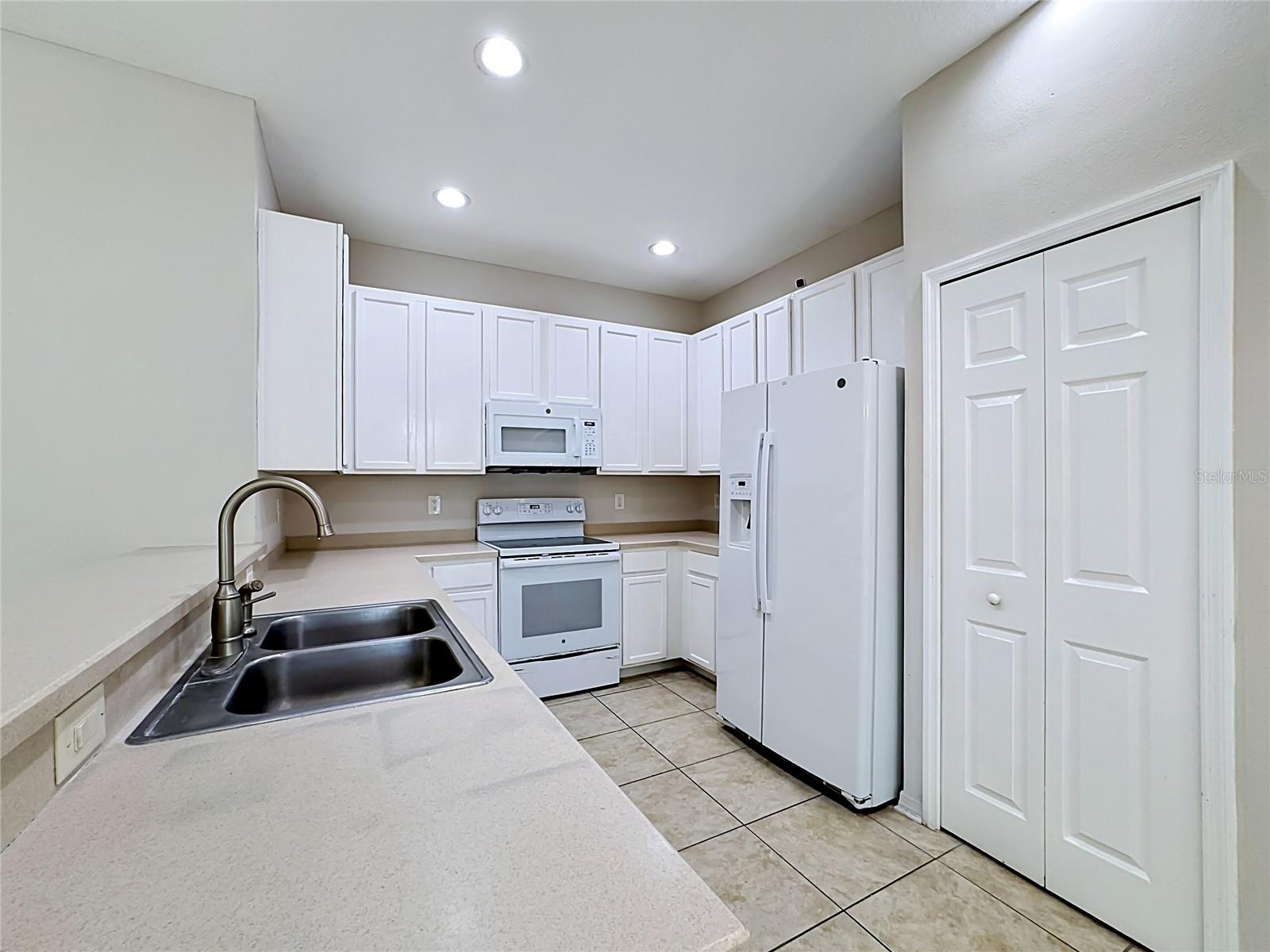 1810 BONITA BLUFF CT — photo 20