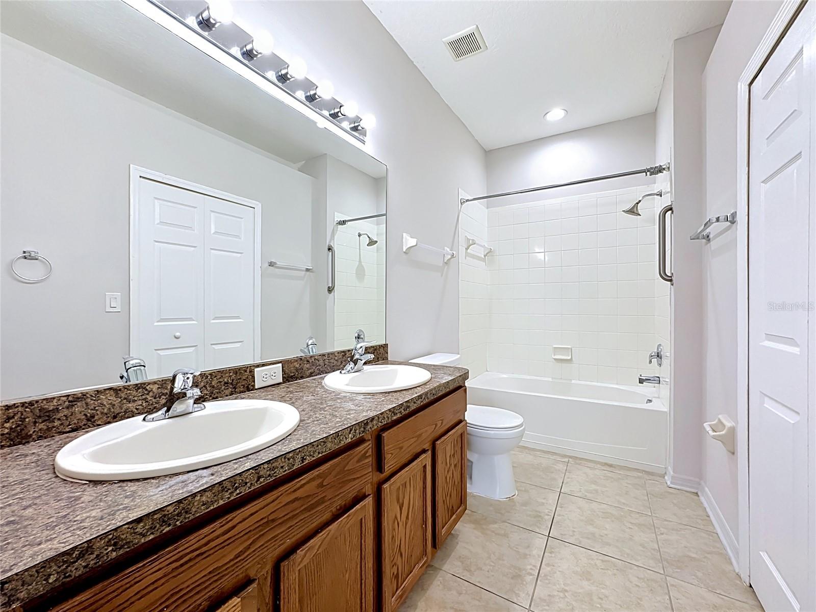 1810 BONITA BLUFF CT — photo 32