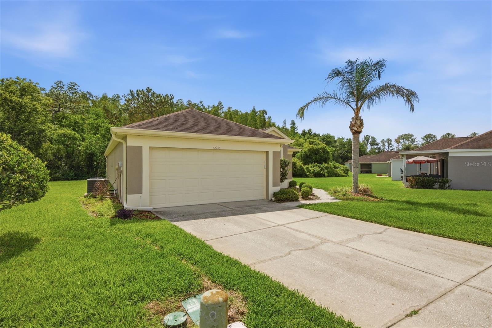 5600 SIR BARTON CT — photo 3