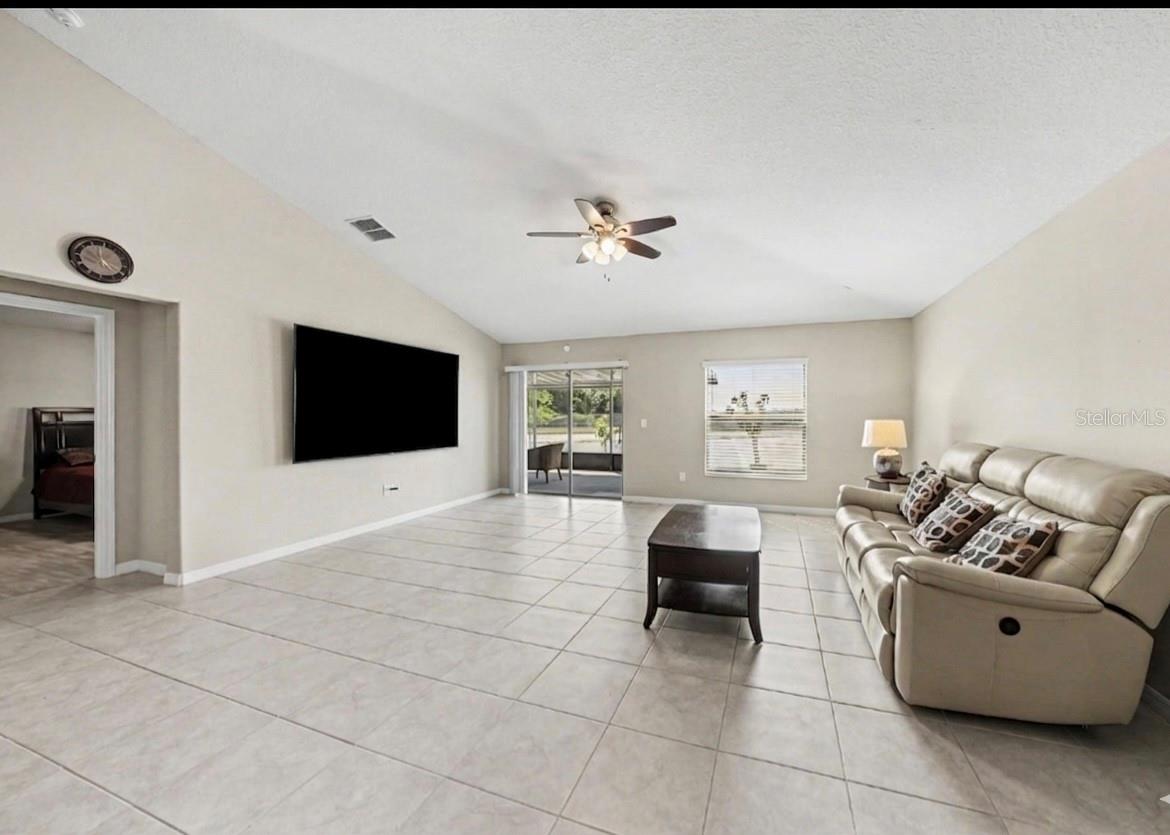 10829 CRUSHED GRAPE DR — photo 10
