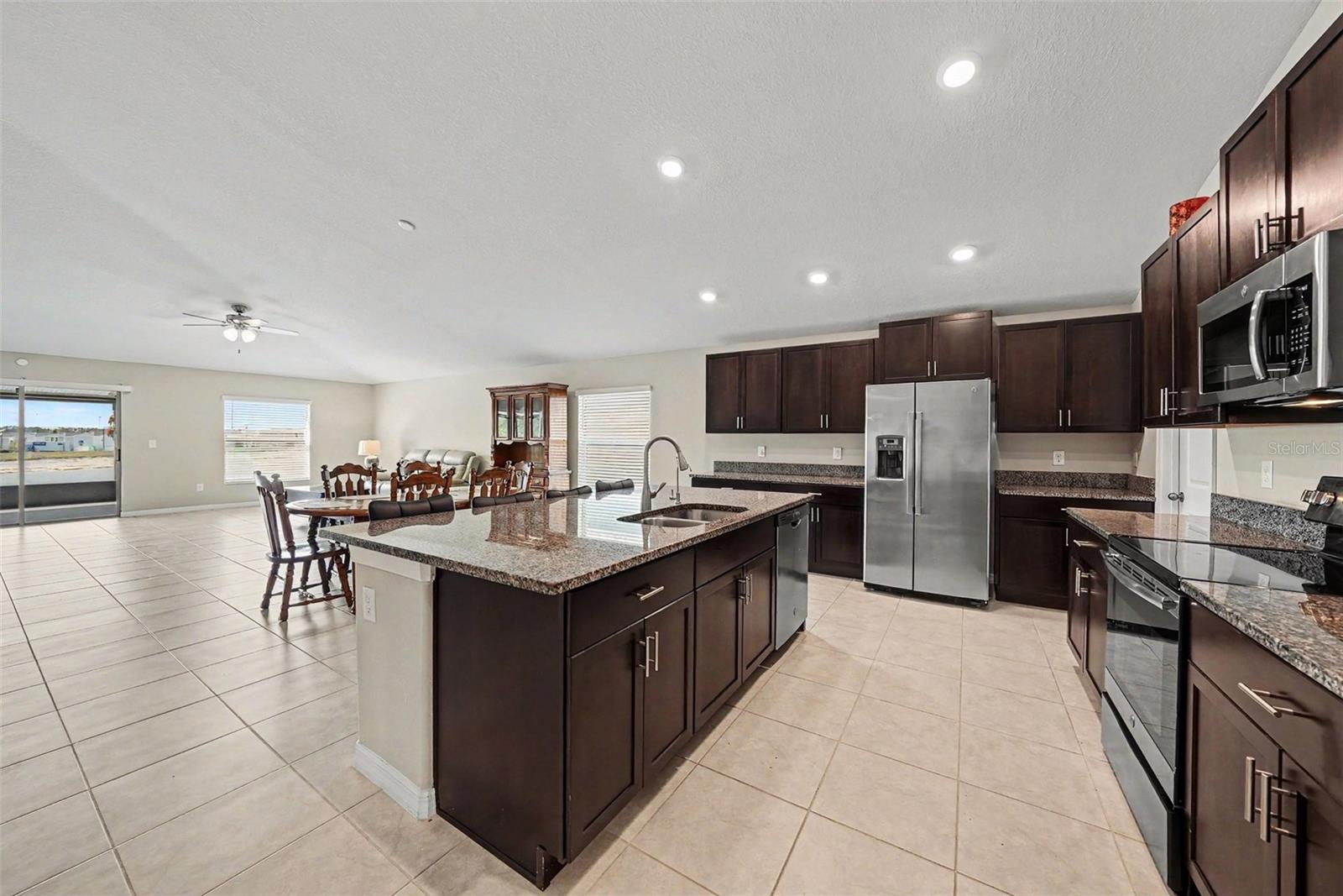 10829 CRUSHED GRAPE DR — photo 8