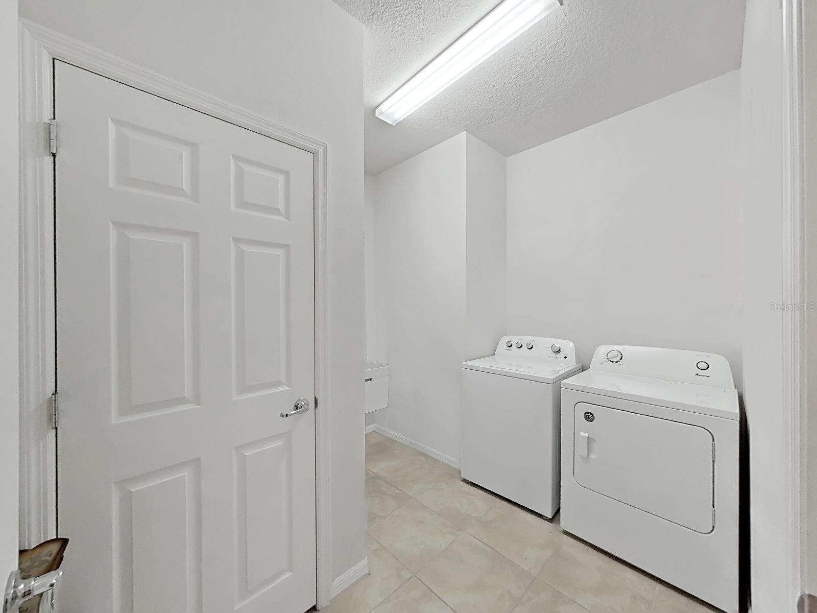 11121 GREEN HARVEST DR — photo 40