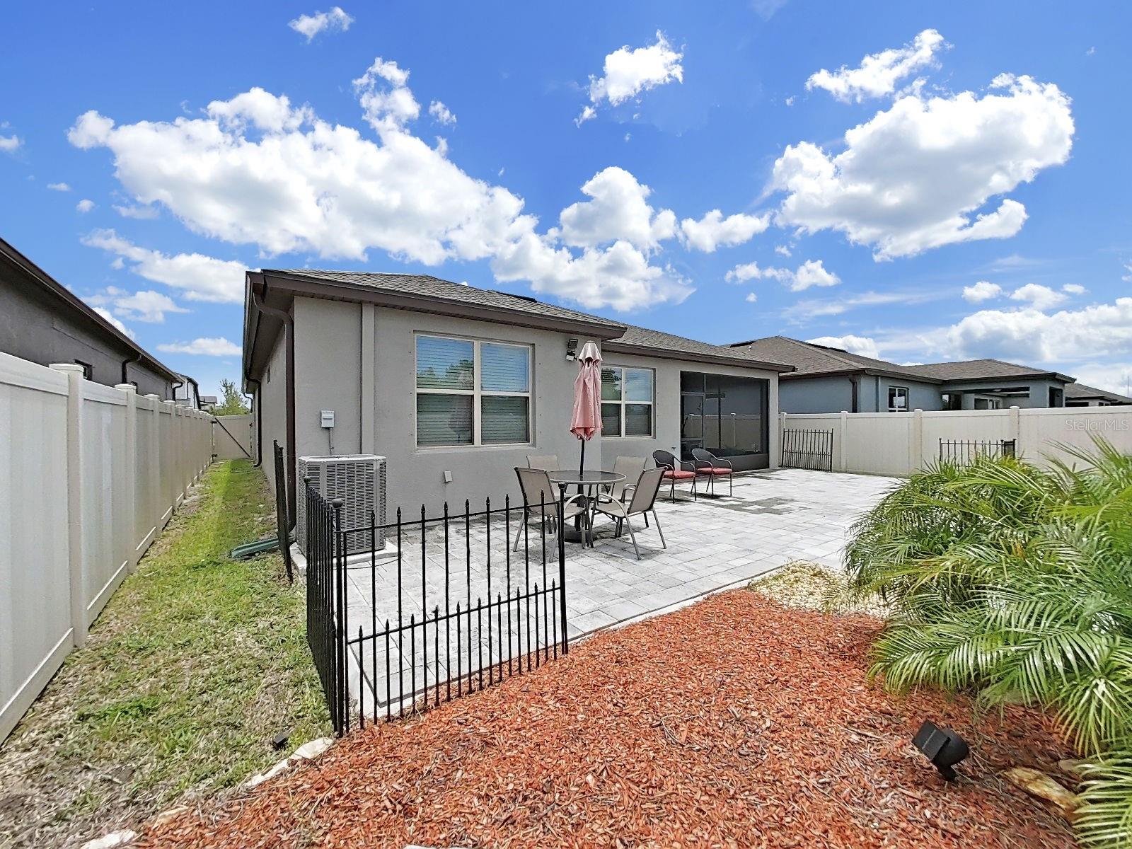 11121 GREEN HARVEST DR — photo 43