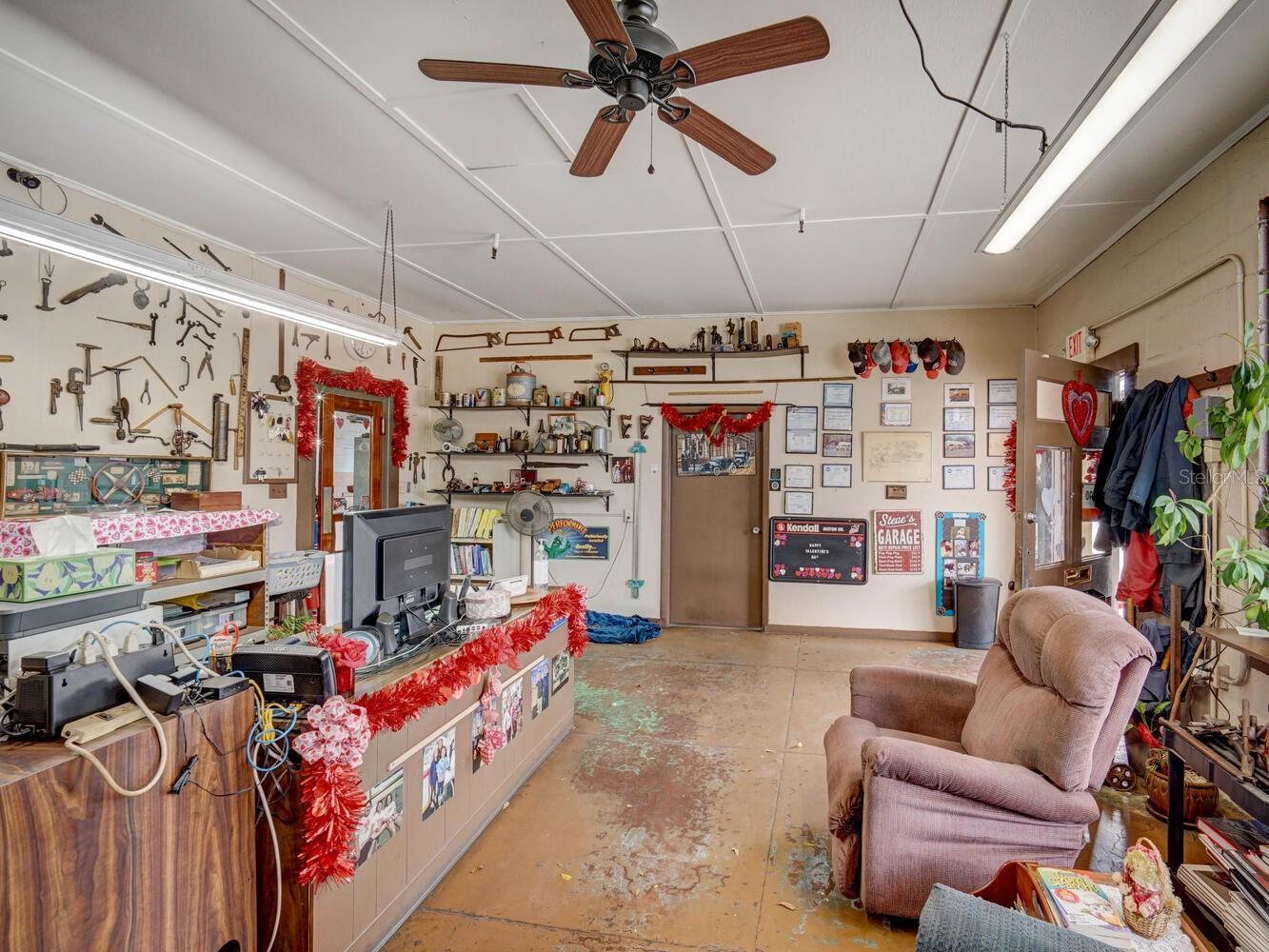 6118 GRAND BLVD — photo 15