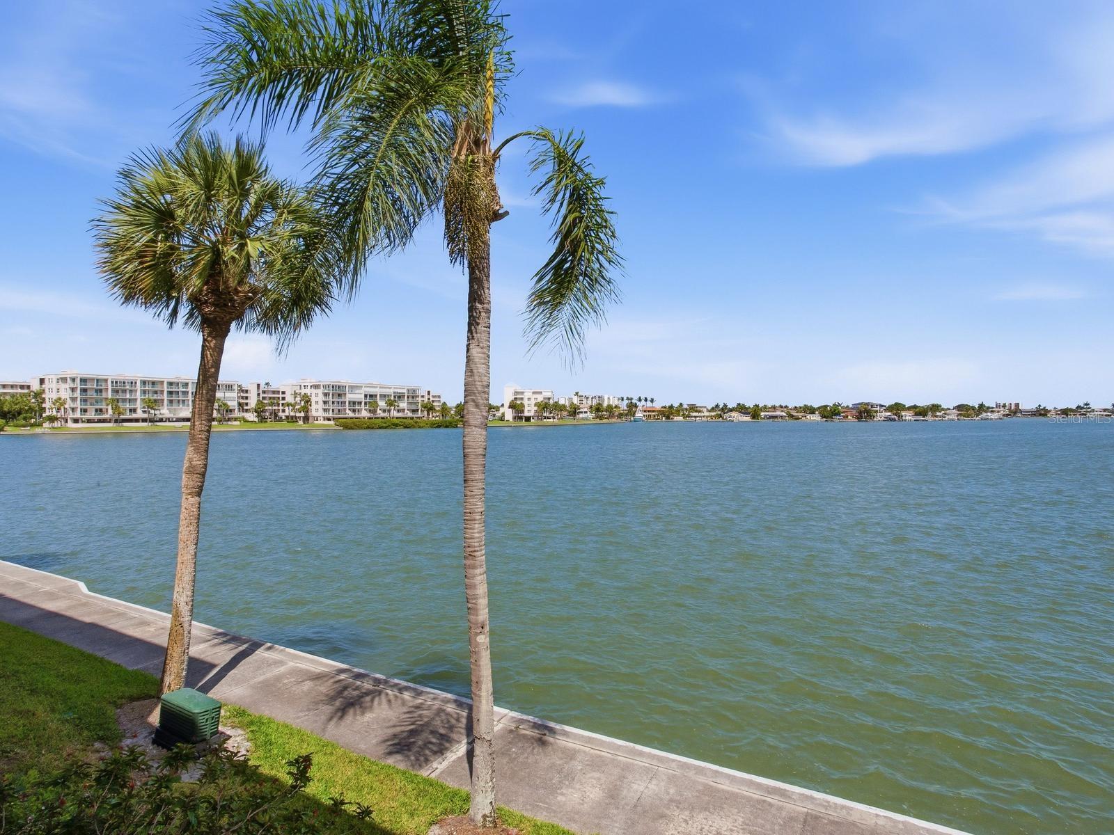 7920 SUN ISLAND DR S #202 — photo 29