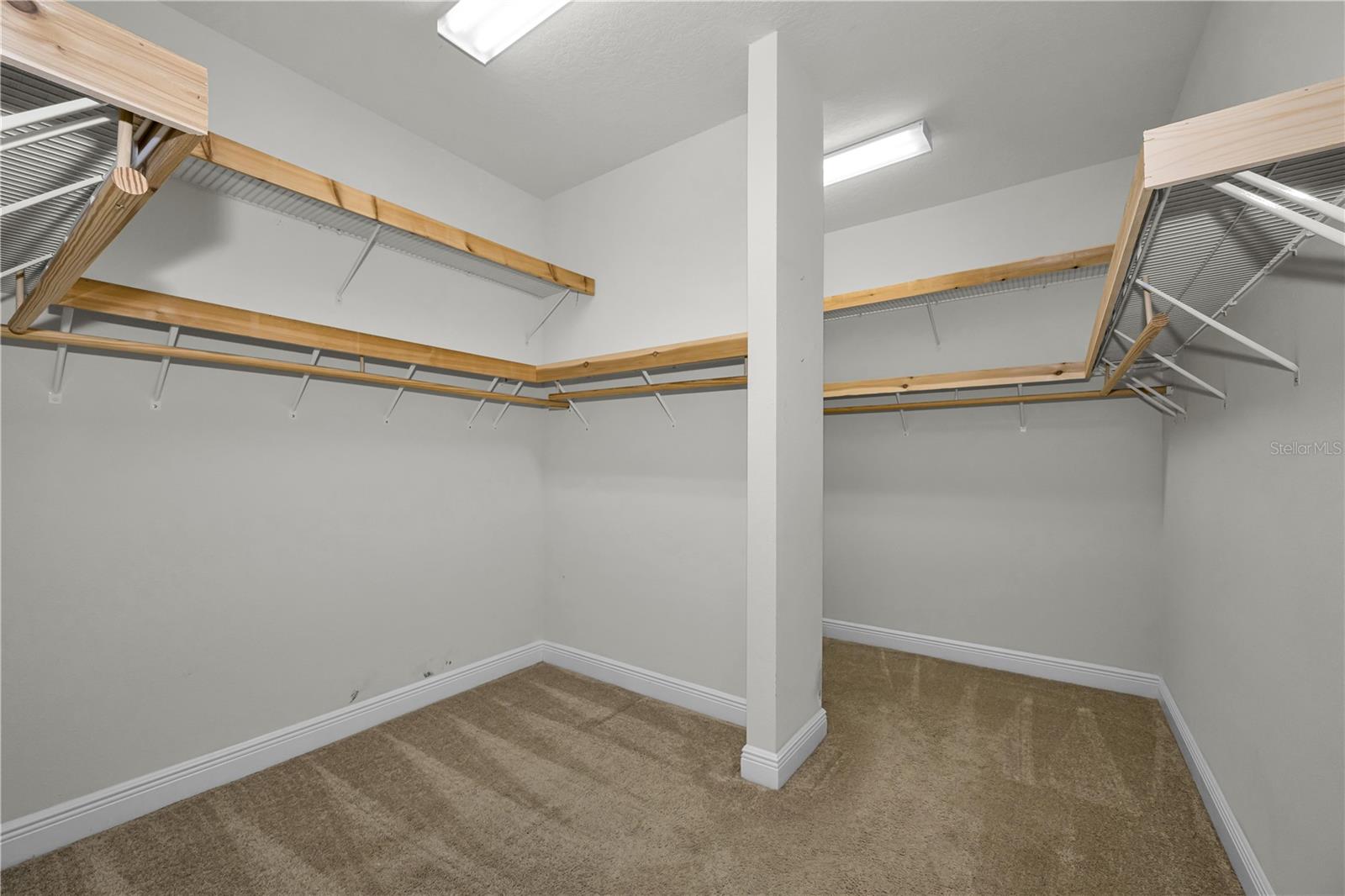 18233 ROSEATE DR — photo 31