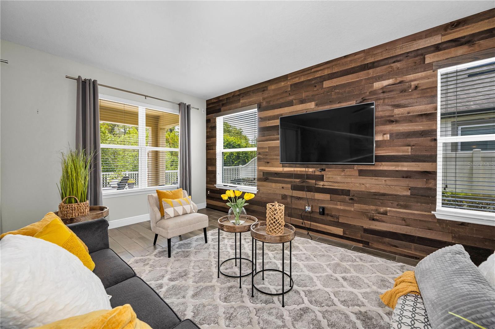 18233 ROSEATE DR — photo 18