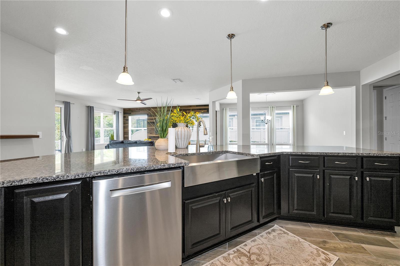 18233 ROSEATE DR — photo 10