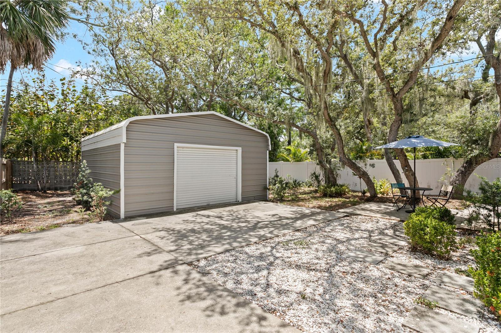 520 LAKE MAGGIORE BLVD S — photo 32