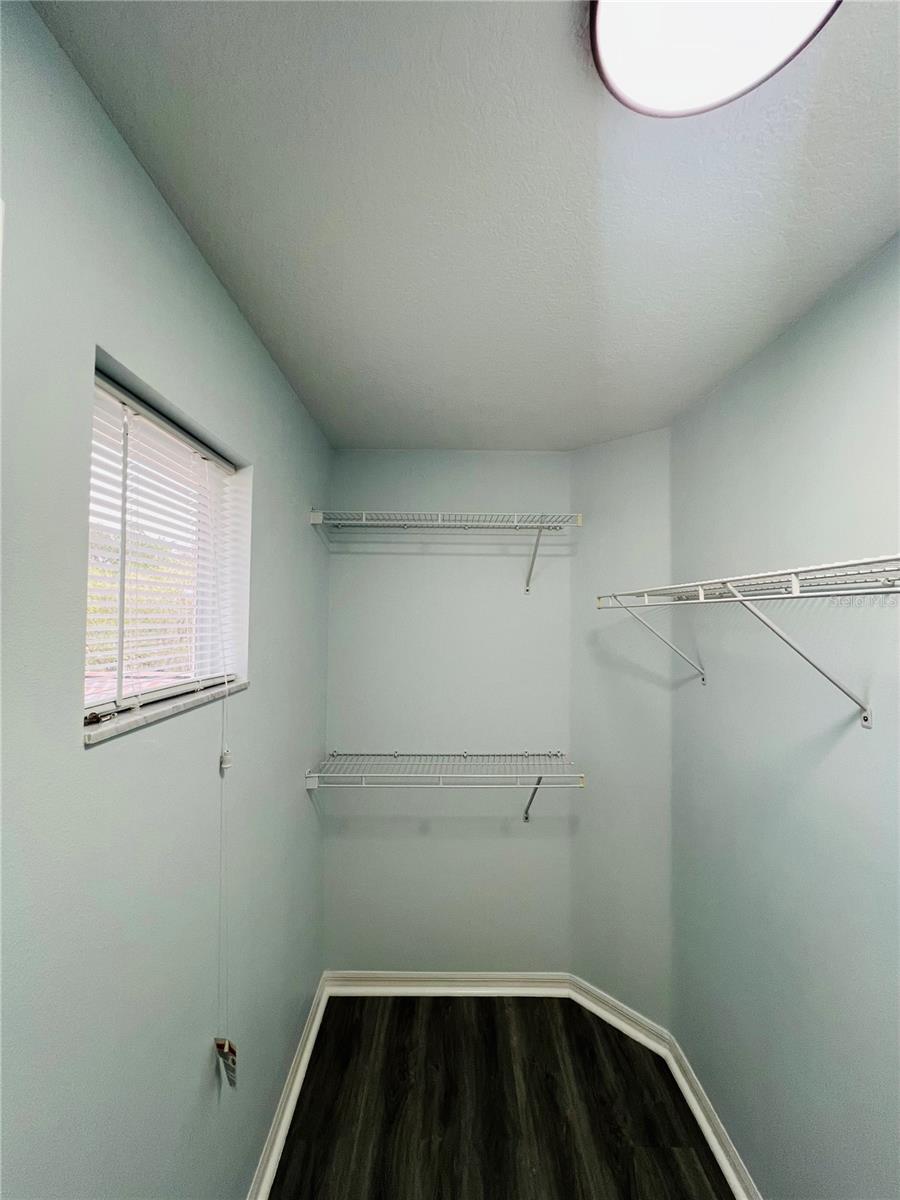 9096 IRON OAK AVE — photo 15