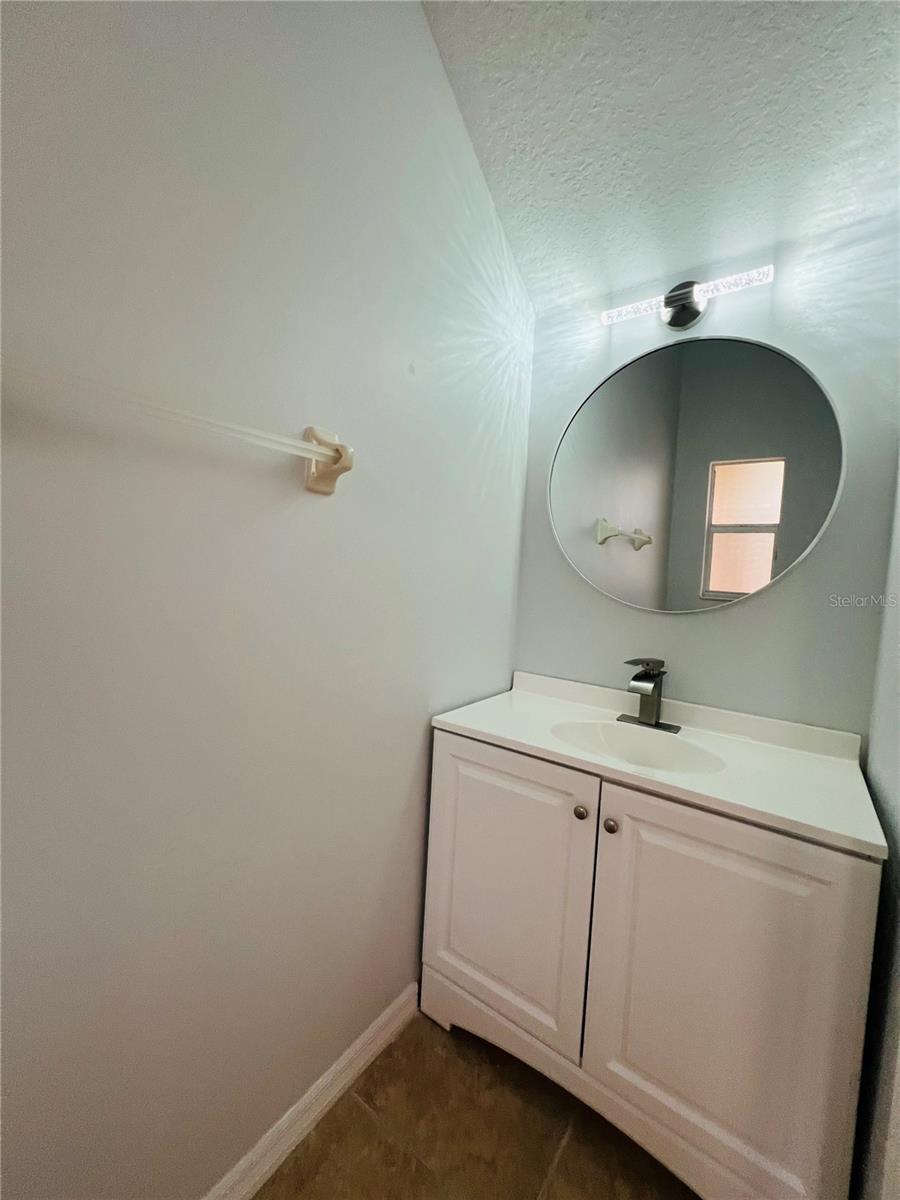 9096 IRON OAK AVE — photo 5