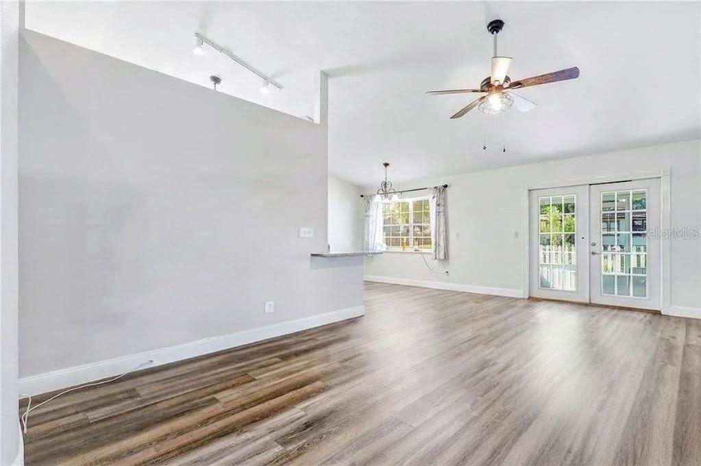 1405 E FRANCES AVE — photo 16
