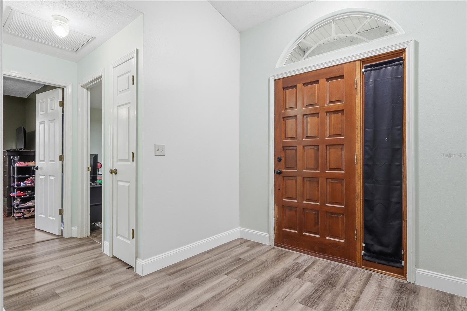 1405 E FRANCES AVE — photo 10