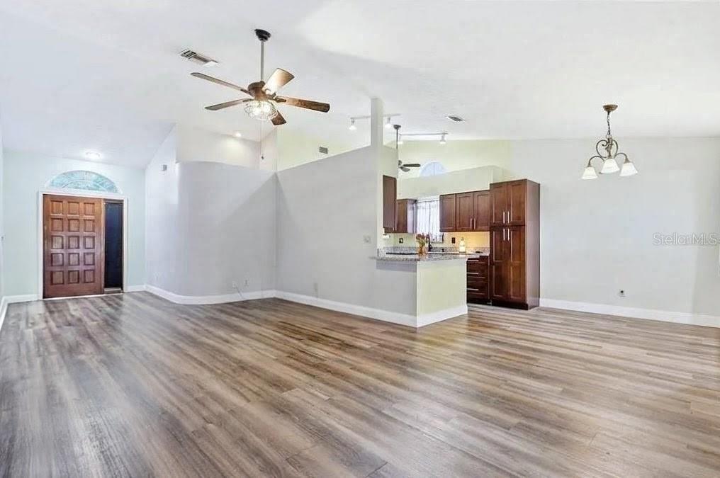 1405 E FRANCES AVE — photo 4