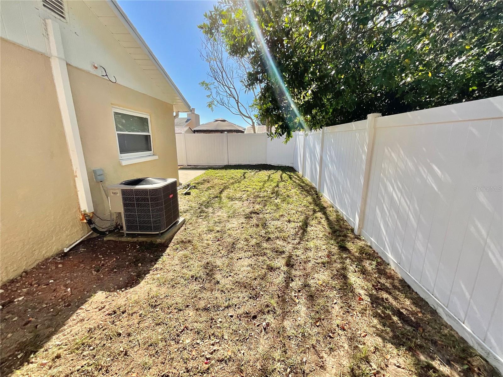 3127 CORONA DR — photo 17
