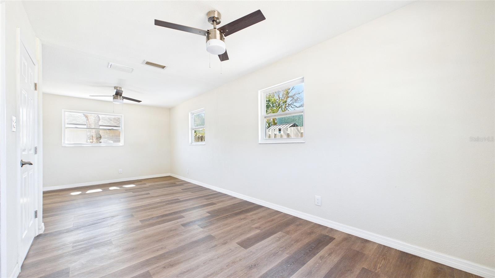 4418 W FAIRVIEW HTS — photo 19