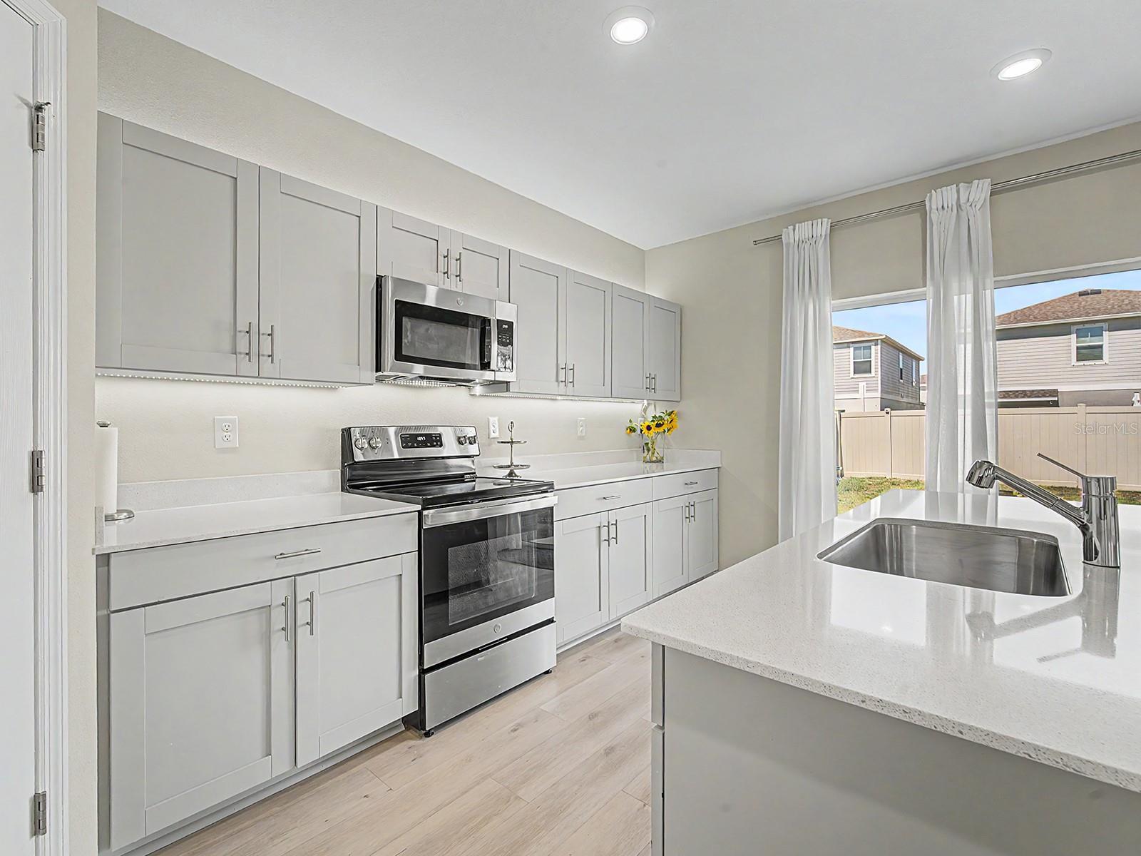 7587 STARFLOWER WAY — photo 10