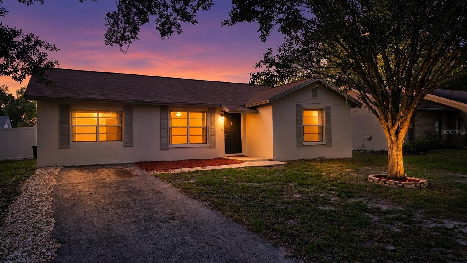 7419 IVORY TER — photo 43