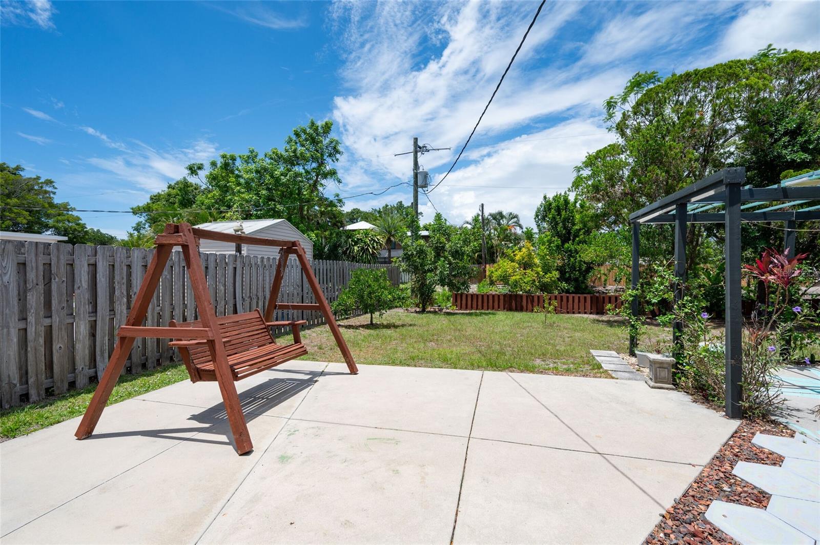 2215 GROVE ST — photo 28