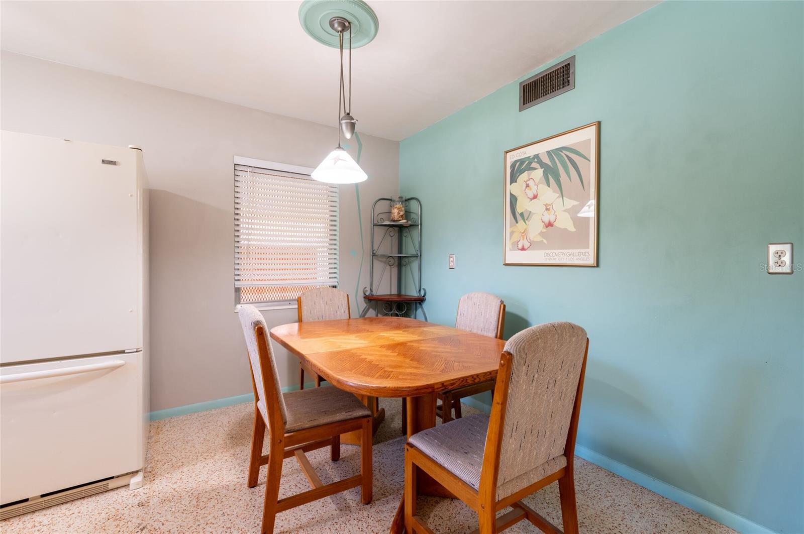 2215 GROVE ST — photo 13