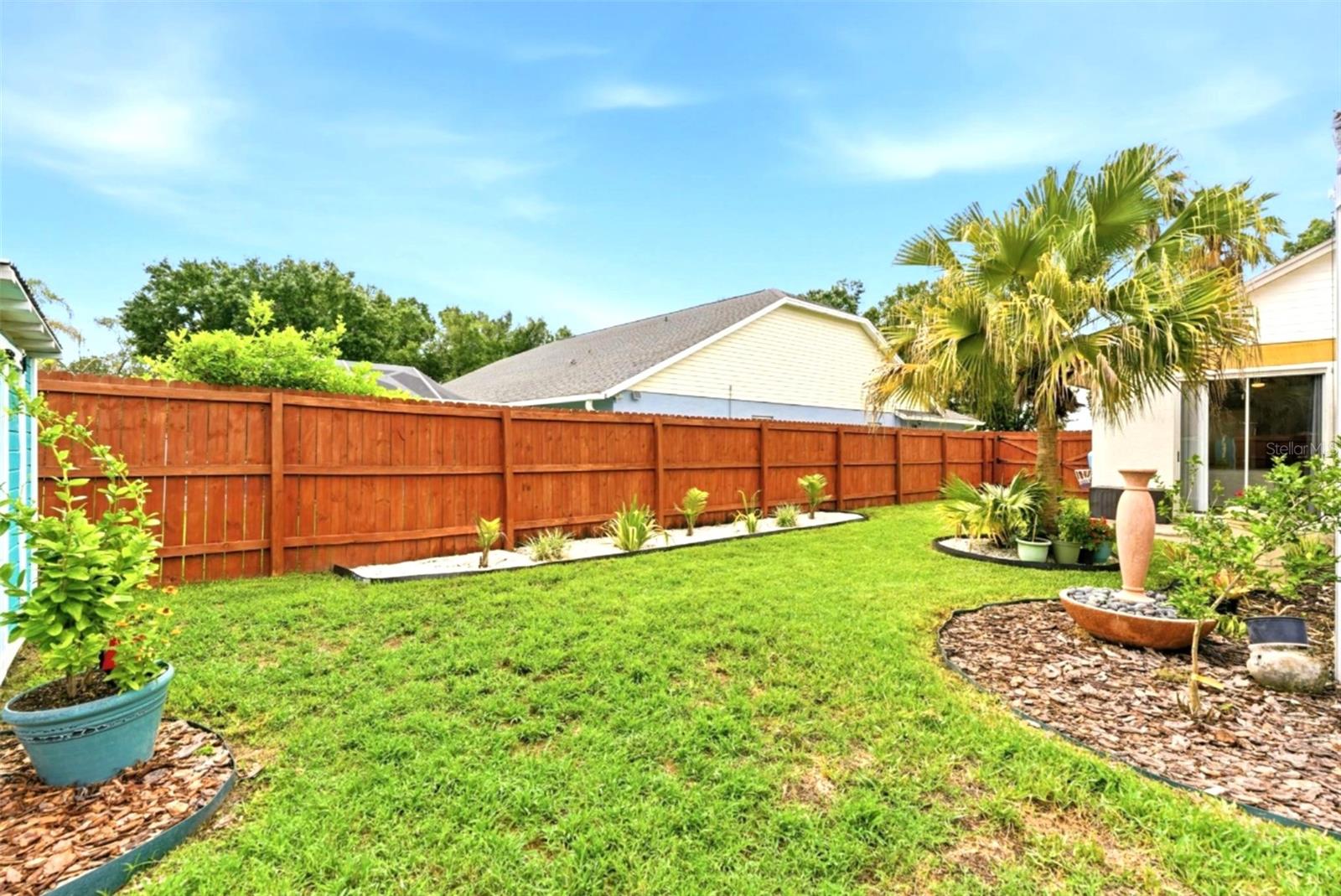 1610 LEDGESTONE DR — photo 38
