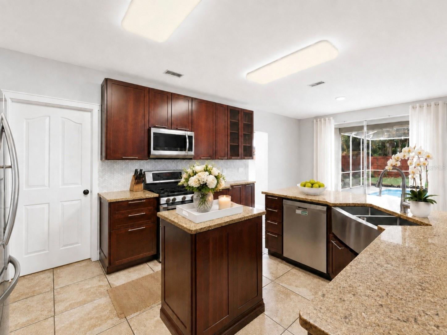 1610 LEDGESTONE DR — photo 5
