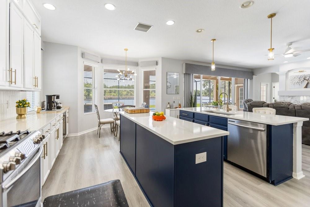 8758 CRYSTAL CREEK CT — photo 4