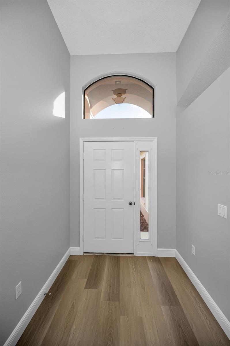 6240 FAIRSKIES DR — photo 14