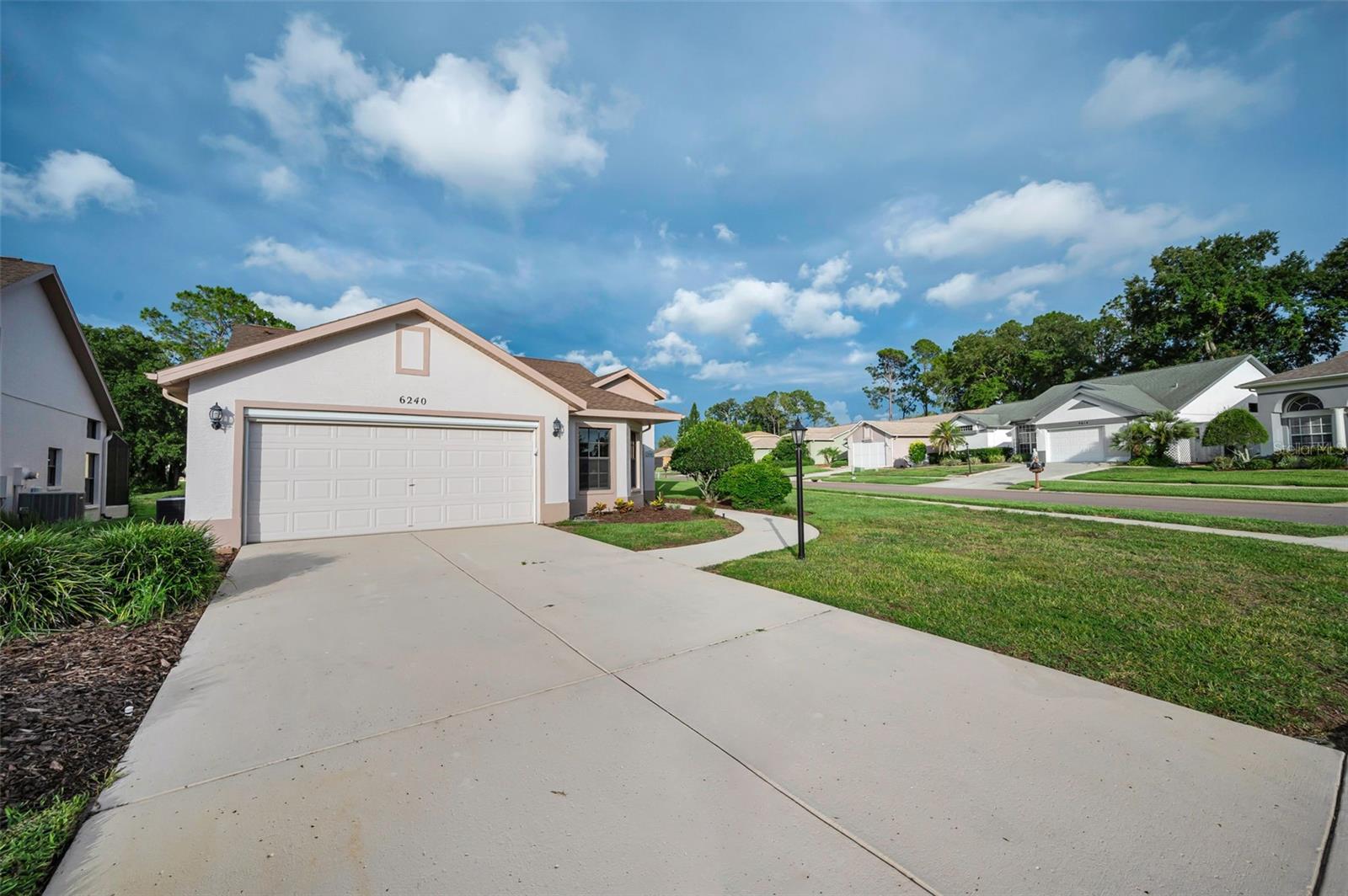 6240 FAIRSKIES DR — photo 11