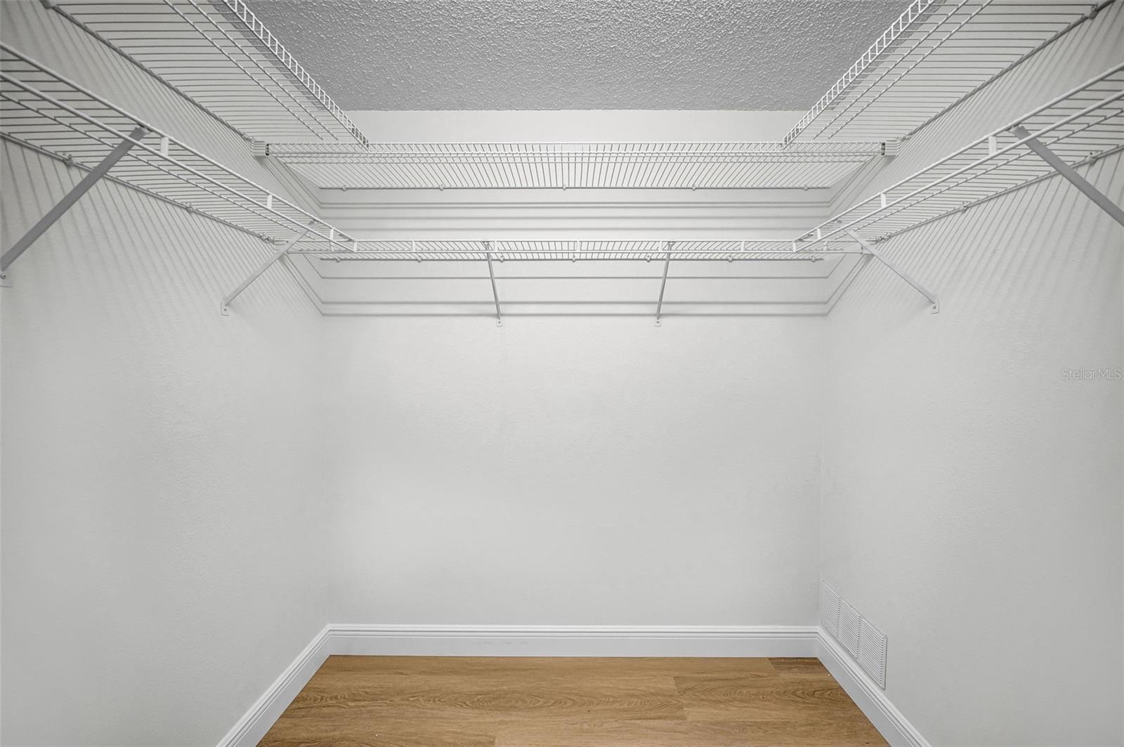 6240 FAIRSKIES DR — photo 35