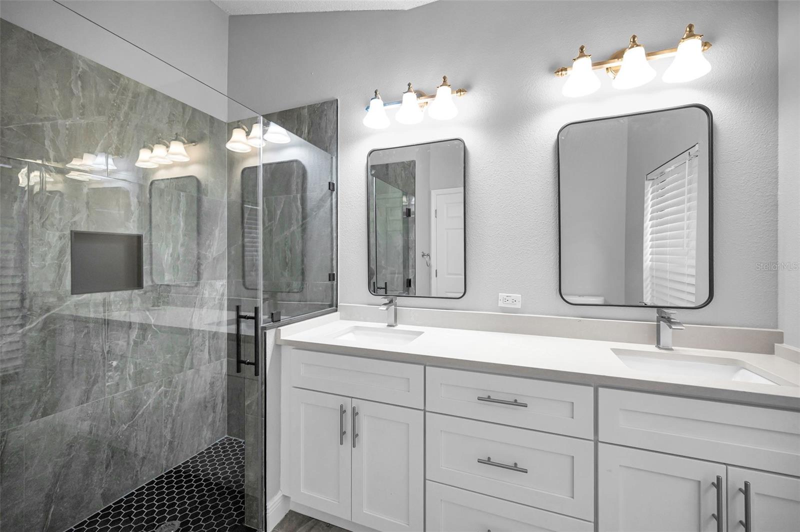 6240 FAIRSKIES DR — photo 32