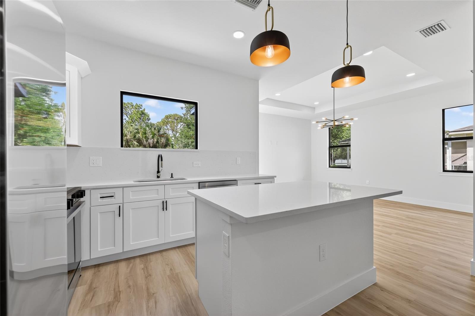 7841 SONTAG AVE — photo 18