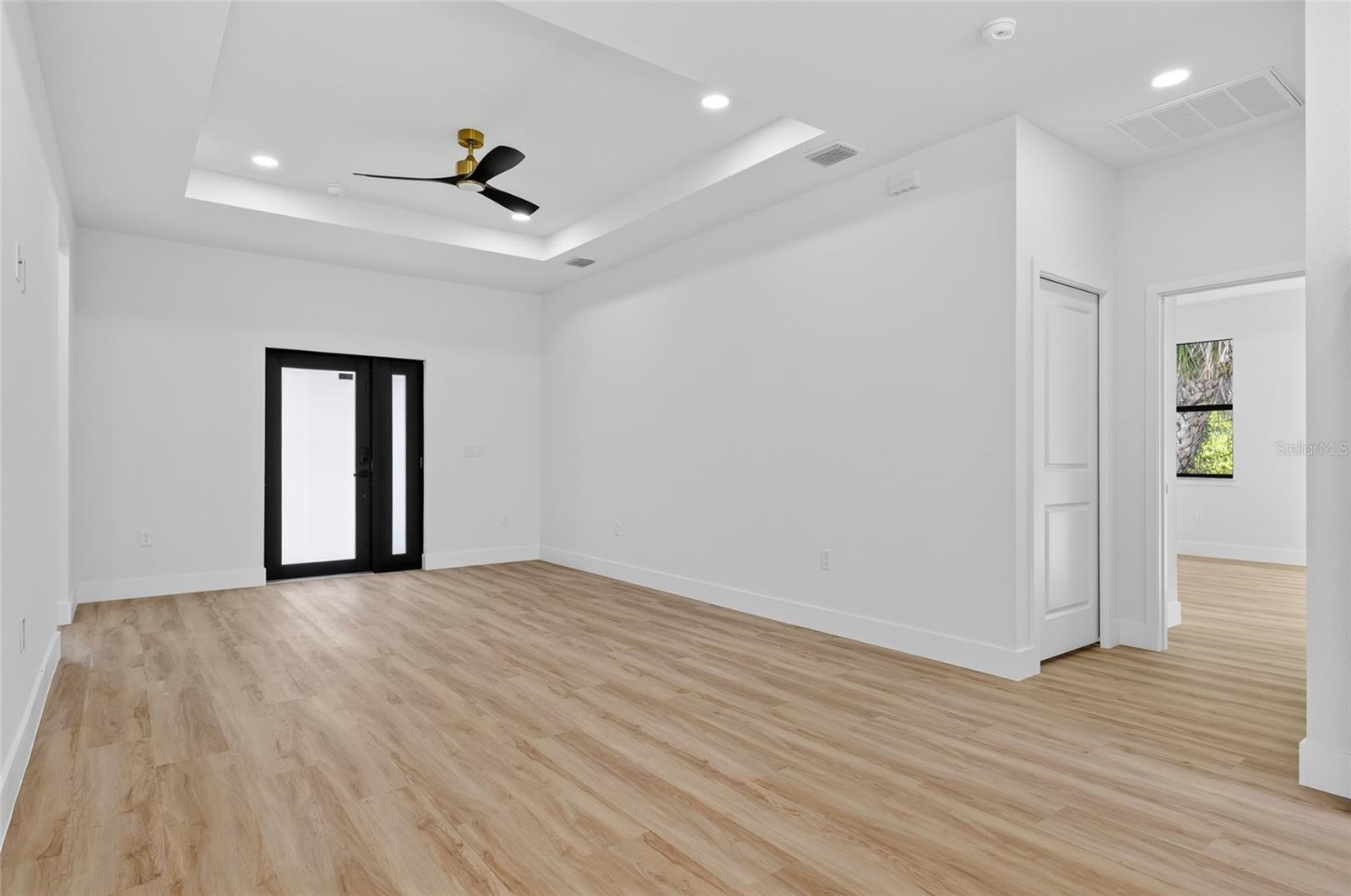 7841 SONTAG AVE — photo 7
