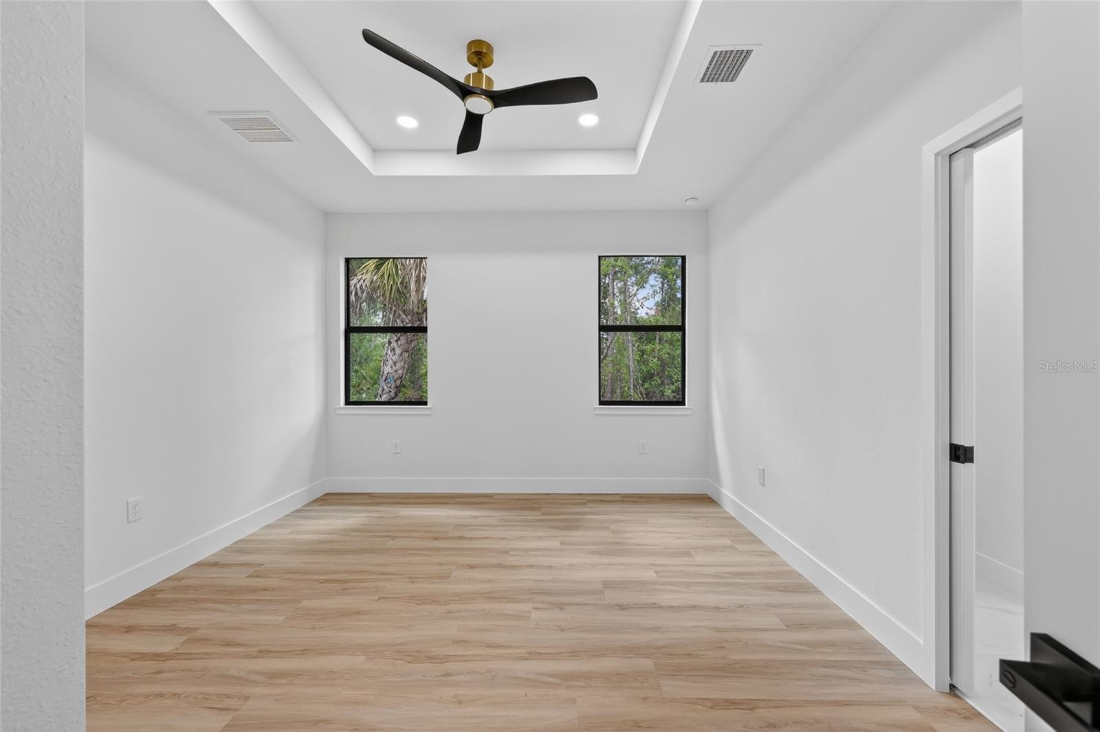 7841 SONTAG AVE — photo 19