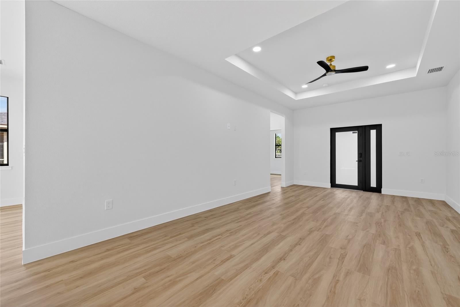 7841 SONTAG AVE — photo 8