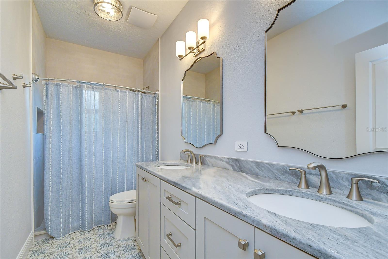 6135 CHURCHSIDE DR — photo 32