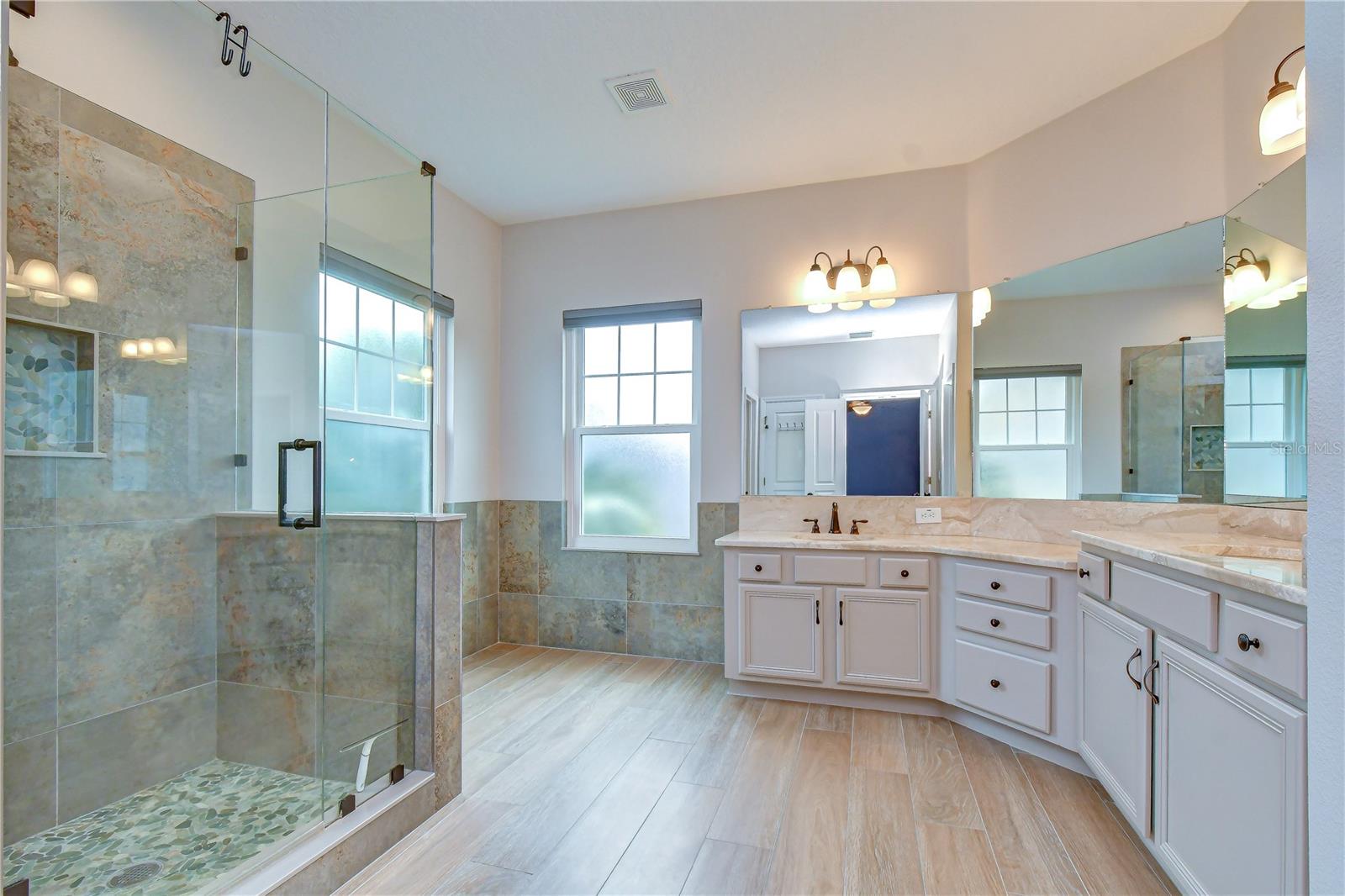 6135 CHURCHSIDE DR — photo 22