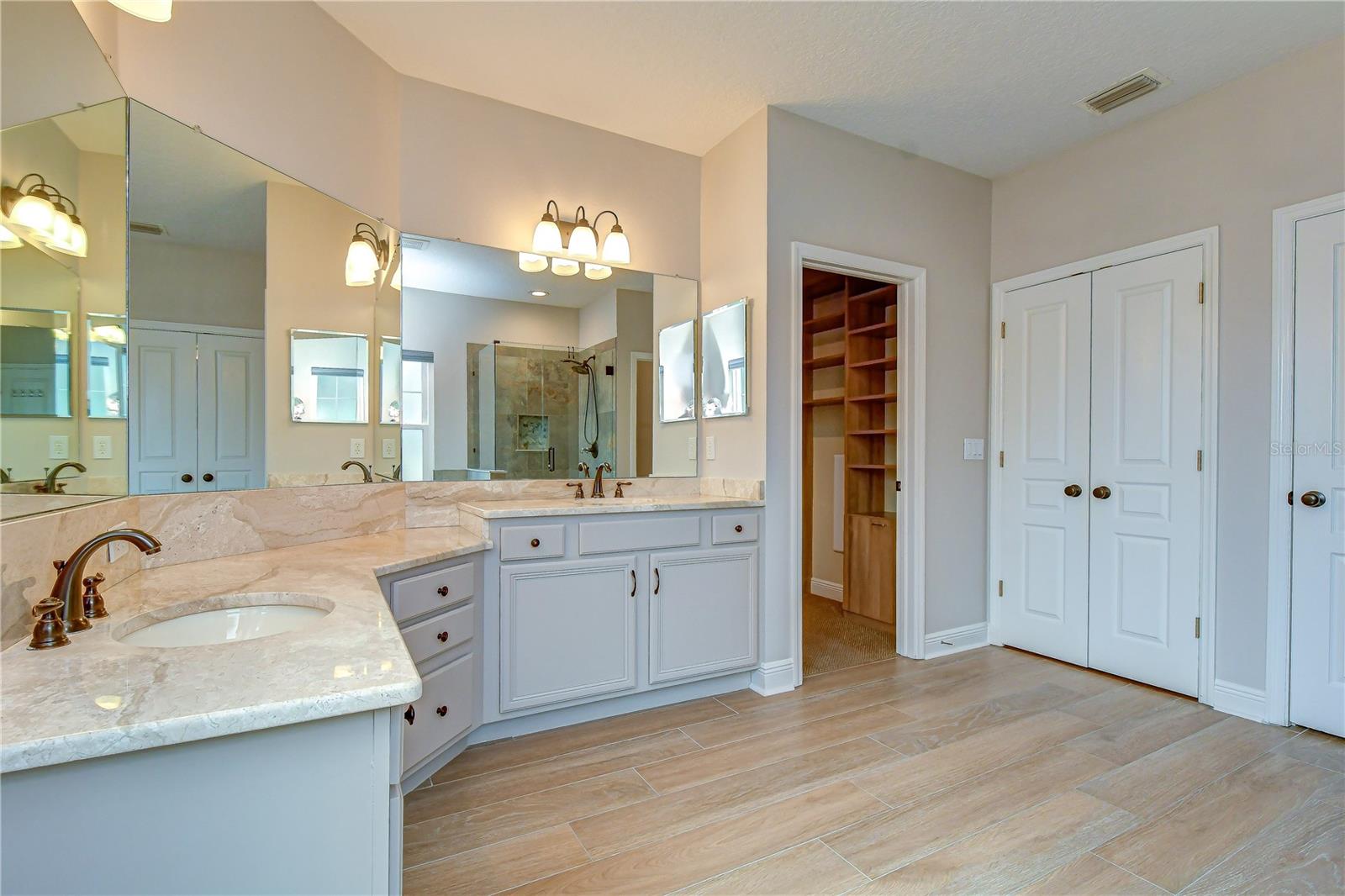 6135 CHURCHSIDE DR — photo 24