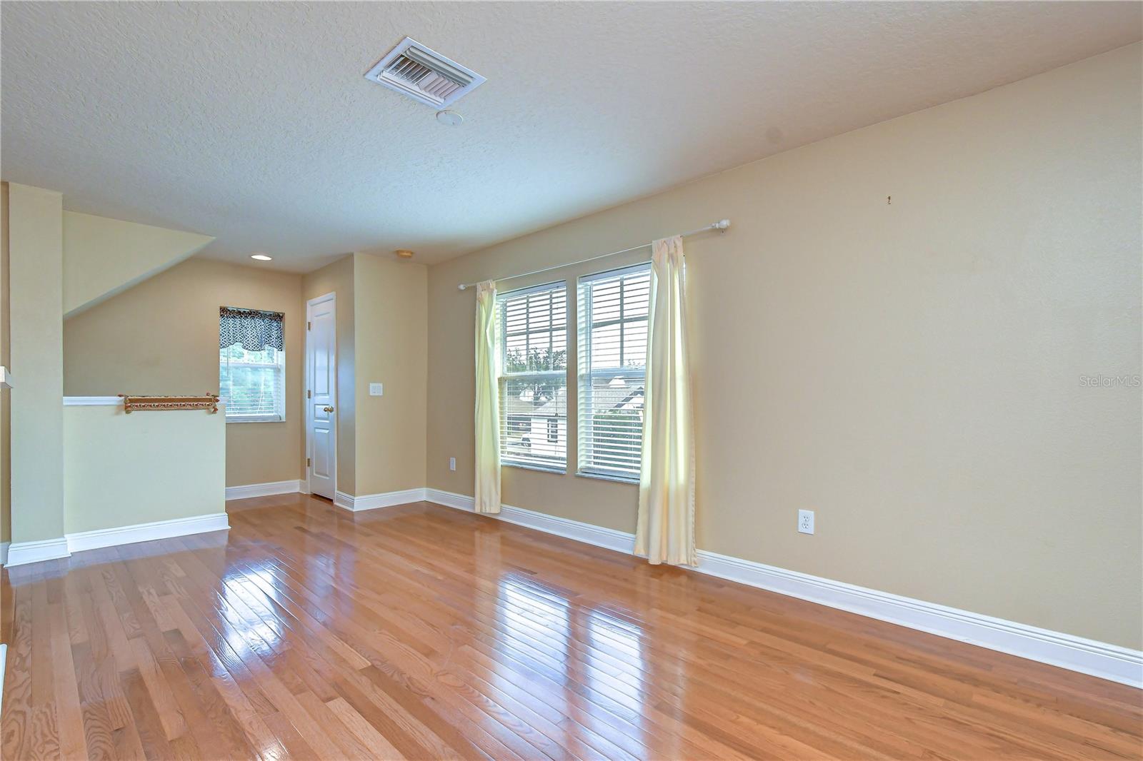 6135 CHURCHSIDE DR — photo 40