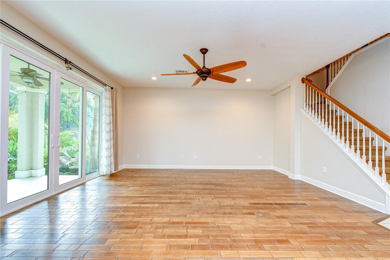 6135 CHURCHSIDE DR — photo 14