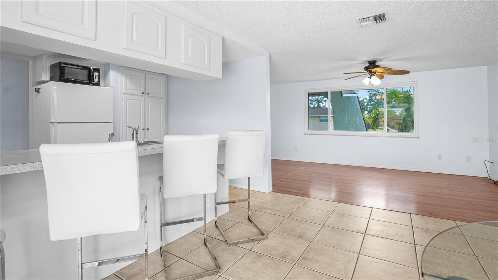 8747 HEMLOCK LN — photo 12
