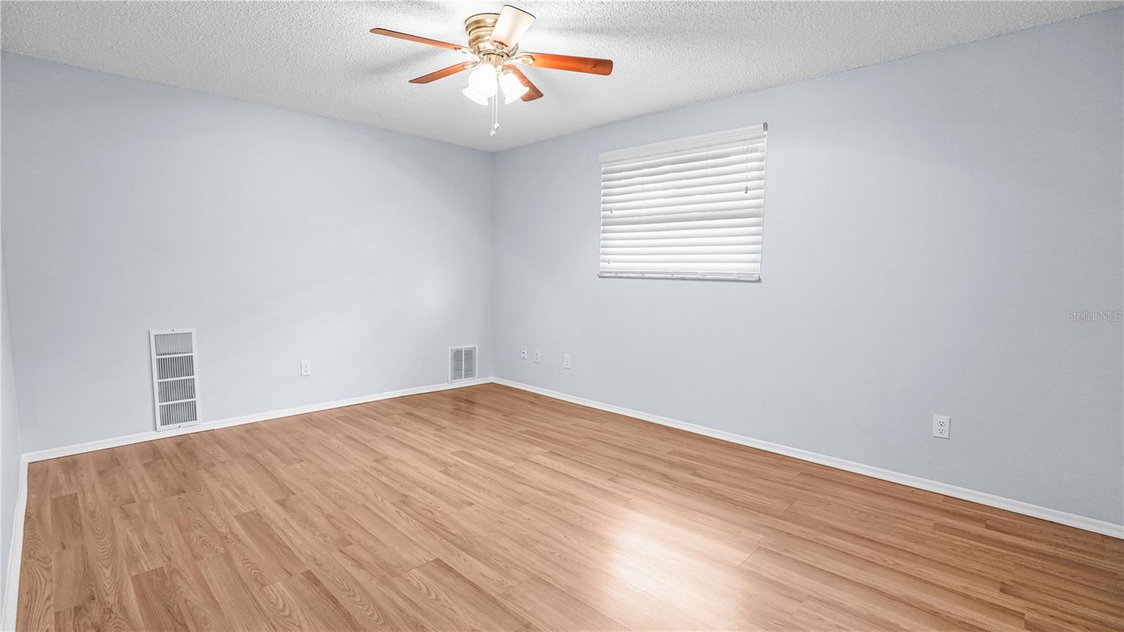 8747 HEMLOCK LN — photo 22