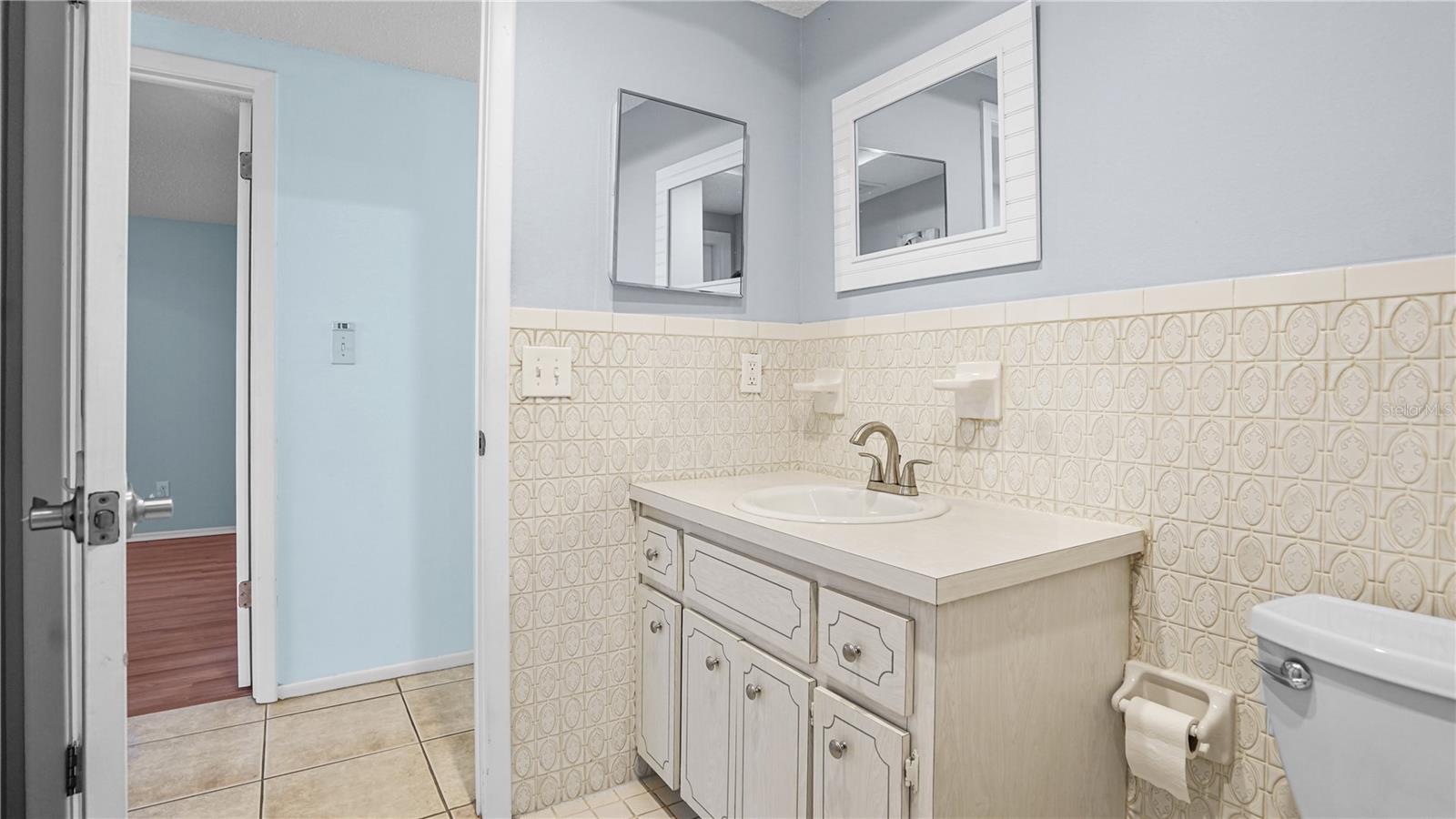 8747 HEMLOCK LN — photo 28