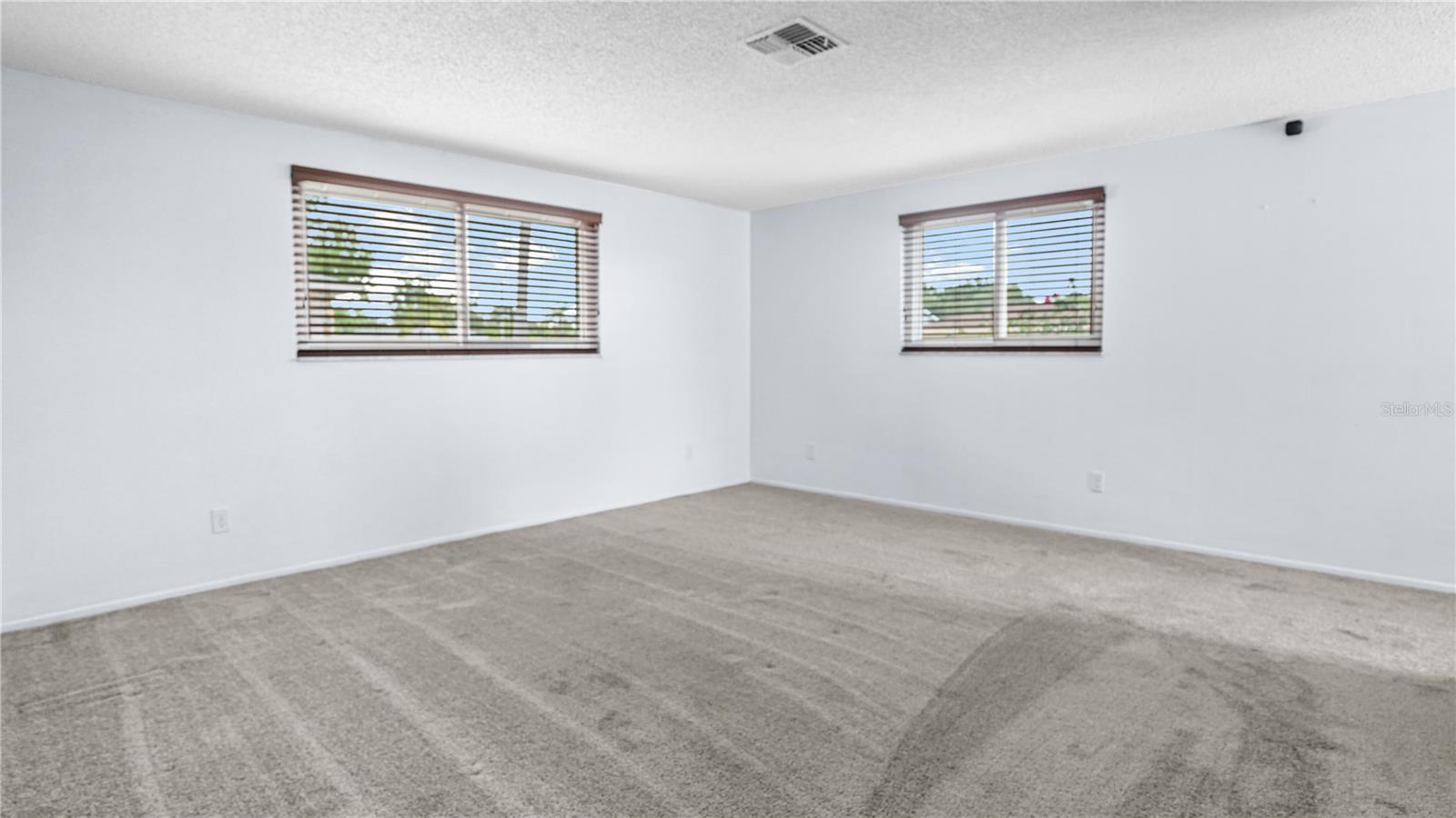 8747 HEMLOCK LN — photo 14