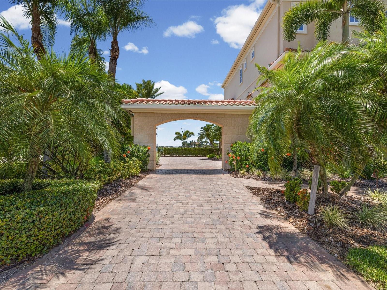 6224 PASADENA POINT BLVD — photo 71
